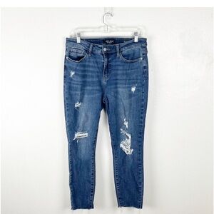 JUDY BLUE High Rise Intentionally Ripped Distressed Relaxed Fit Jeans, Size 31